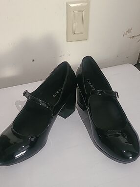 torrid Black Patent Mary Jane Block Heels with Strap 9 Extra Wide